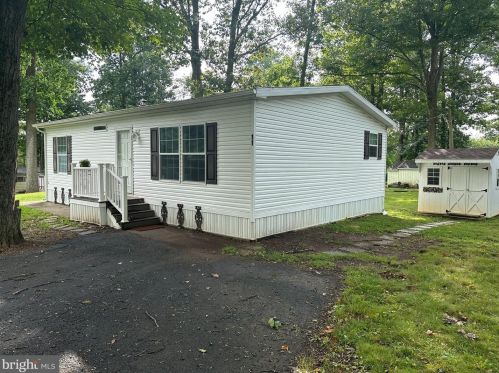 11 Dogwood Ln, Quakertown, PA 18951