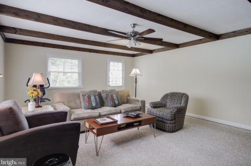 735 Hickory Ln, Berwyn PA 19312-1438 exterior