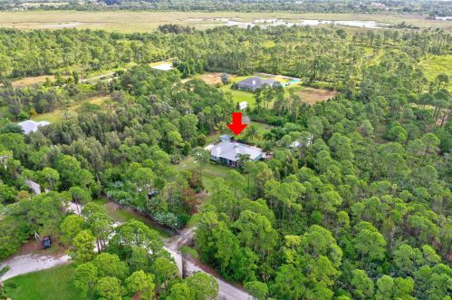 5502 Southwind Trl, Fort Pierce FL 34951-3557 exterior