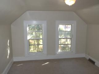 3157 Redwood Rd, Cleveland OH  44118-2037 exterior