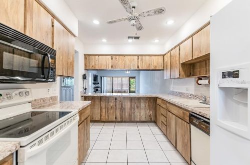 7739 Radcliffe Cir, Port Richey FL 34668-5937 exterior