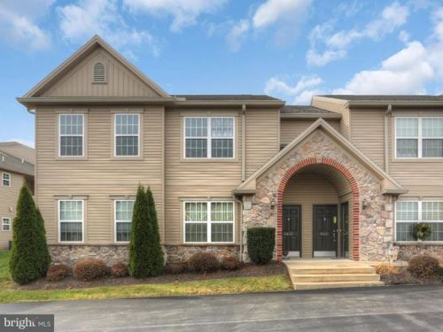 8435 Hamilton St, Hummelstown, PA 17036-7092