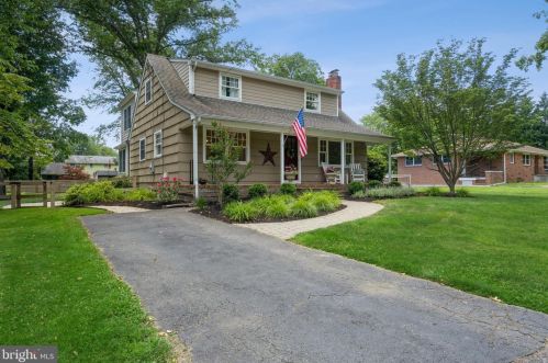 61 Craven Ln, Trenton, NJ 08648-1636