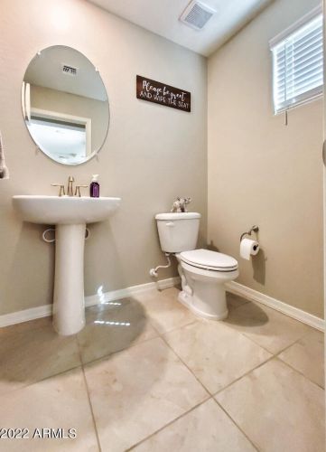 8057 Albeniz Pl, Phoenix AZ  85043 exterior