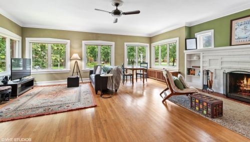 9848 Damen Ave, Chicago, IL 60643-1702