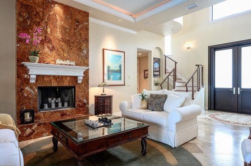 1817 Gordon River Ln, Naples, FL 34104-5299