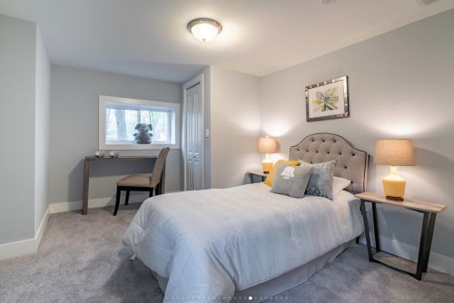 4501 Kilbourn Ave, Chicago IL 60646-5940 exterior