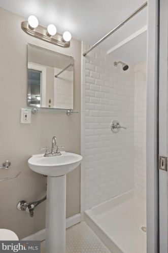 6409 Eastern Ave, Silver Spring MD  20912-4728 exterior