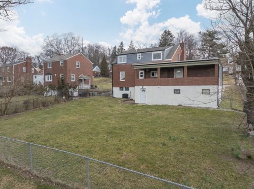 111 Sycamore Dr, Pittsburgh PA  15235-1965 exterior