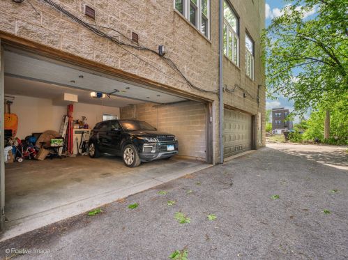 6458 Greenwood Ave, Chicago IL  60637-4199 exterior