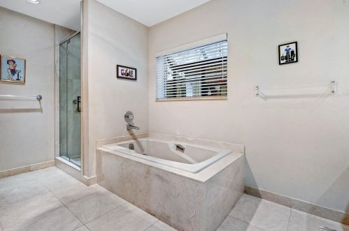 53 Hampshire Ln, Boynton Beach FL 33436-7414 exterior