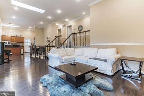 6507 Old Chesterbrook Rd, Mc Lean VA  22101-4608 exterior