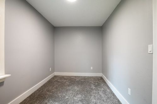 56 James St, Springfield MA 01105-1416 exterior