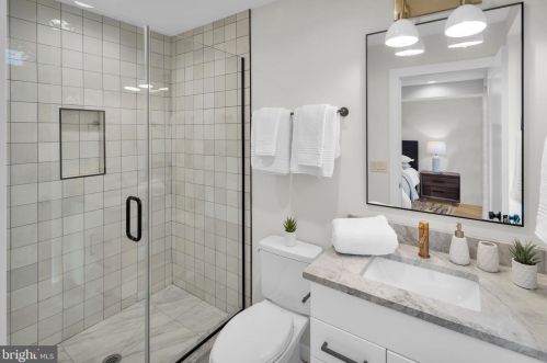 959 Marshall St, Philadelphia PA 19122 exterior