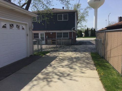 11719 Kedzie Ave, Chicago IL  60803-4515 exterior