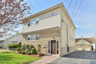 336 Kingsland Ave, Lyndhurst NJ  07071-2734 exterior