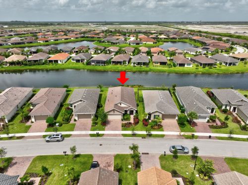 9516 Royal Poinciana Dr, Fort Pierce FL  34987-2506 exterior