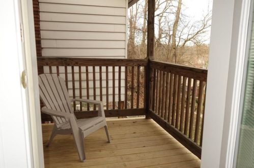 1027 Mirror St, Pittsburgh PA 15217-2645 exterior