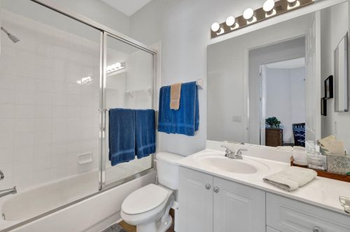 4522 Cardinal Cove Ln, Naples FL 34114-9487 exterior