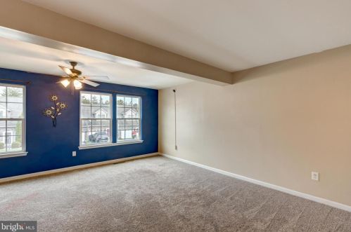 711 Grant Dr, Hanover PA  17331-2079 exterior