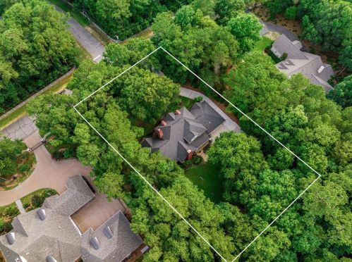 10337 Paradise Valley Dr, Conroe, TX