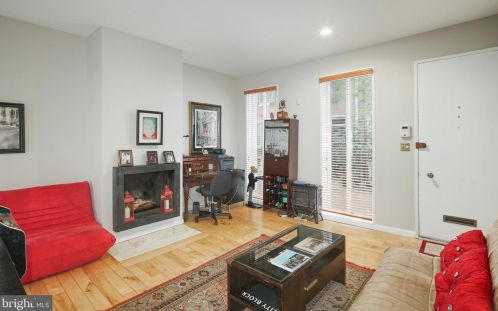 1734 Addison St, Philadelphia PA 19143-1107 exterior