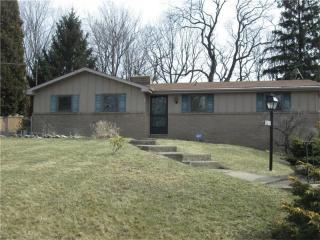 167 Greenlea Dr, Moon Twp PA  15108-2645 exterior