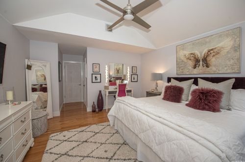 17 Meadowbrook Dr, Huntington Station NY exterior