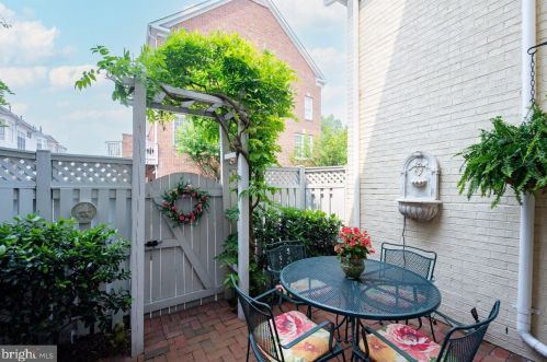 1201 Wilkes St, Alexandria VA 22314-5907 exterior