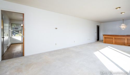 1451 Sweet St, Grand Rapids MI 49505-5425 exterior