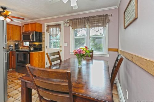 366 Anderson Ave, Milford CT 06460-3770 exterior