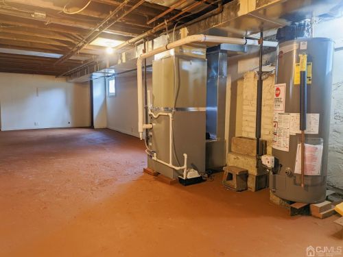 177 Easy St, Edison NJ  08817-5230 exterior