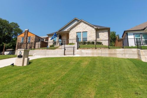 1827 Alabama Ave, Dallas, TX 75216-1805