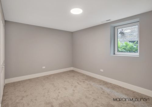 7870 Oakleaf Ave, Chicago IL  60707-1351 exterior