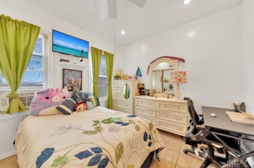 51 Madison Ave, Perth Amboy NJ 08861-4306 exterior