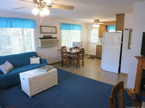 489 Deepwood Dr, Exeter, CT 06249-2210