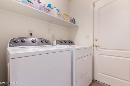 2425 Calle Sierra Del Manantial, Tucson AZ 85706-5052 exterior