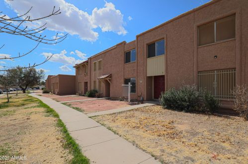 8426 32nd Ave, Phoenix, AZ 85051-6001