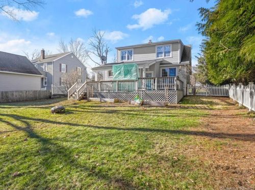 44 New Place St, Wallingford CT  06492-2237 exterior