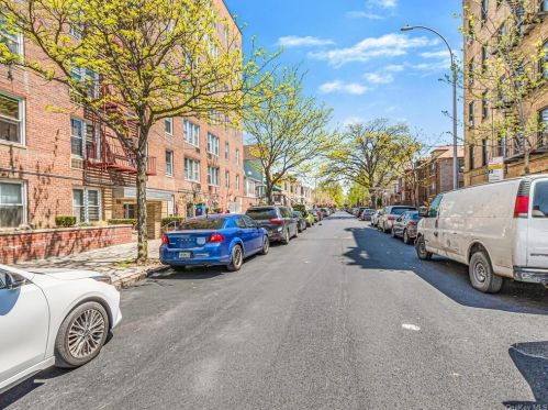 1332 Metropolitan Ave, Bronx NY  10462-7903 exterior