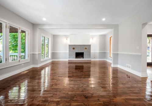 2048 Pratt Blvd, Chicago IL  60645-4981 exterior