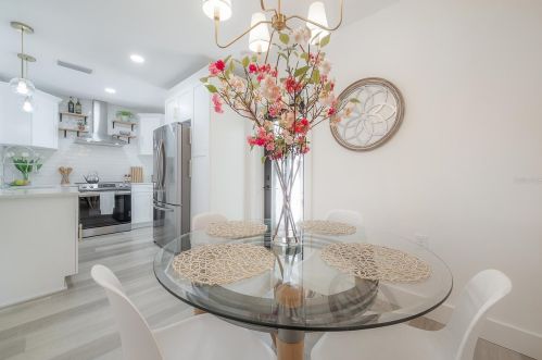 7202 15th St, Tampa FL  33610-1210 exterior