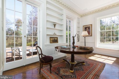 91 Edgerstoune Rd, Princeton NJ 08540-6746 exterior