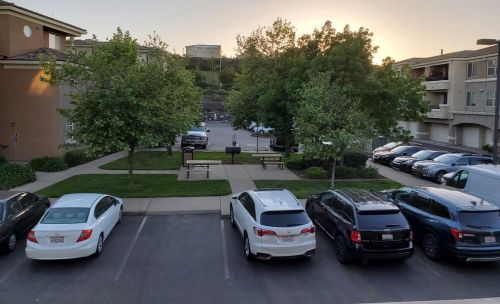 500 Moon Cir, Folsom CA  95630-4104 exterior