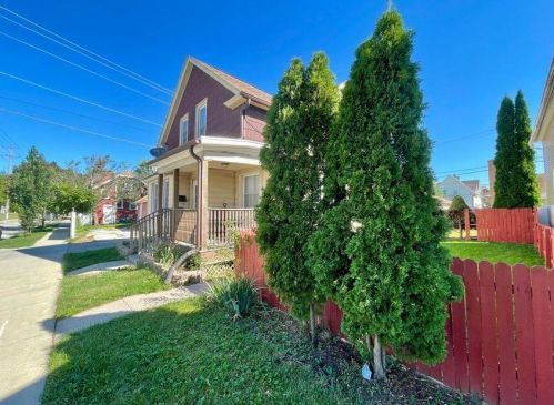 2518 31st St, Milwaukee, WI 53215-2833