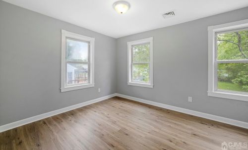 47 Harrison Ave, Edison NJ  08837-3430 exterior