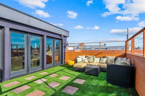 3635 Janssen Ave, Chicago IL 60613-3707 exterior