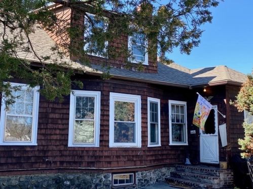 93 Haverhill St, Methuen, MA 01844-4241