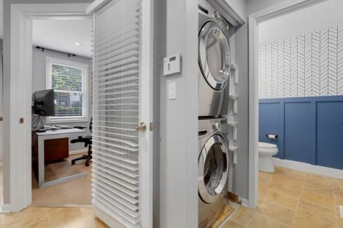 648 Oak St, Chicago IL  60610-7298 exterior