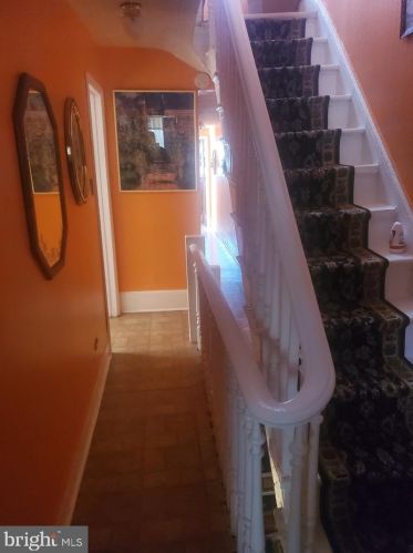 2232 5 St, Philadelphia PA 19106-3715 exterior